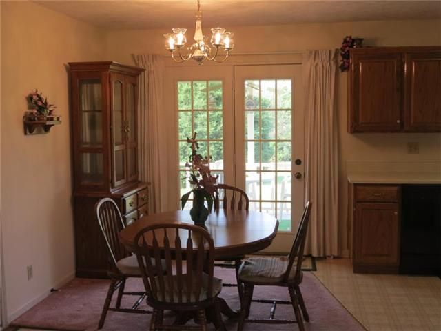 3946 Fykes Grove Rd, Cedar Hill, TN 37032