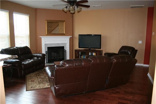 1012 Flaxton St, Hendersonville, TN 37075