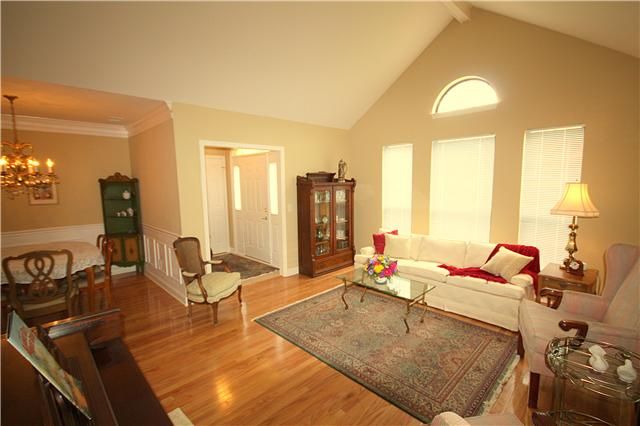 9301 Sawyer Brown Rd, Nashville, TN 37221