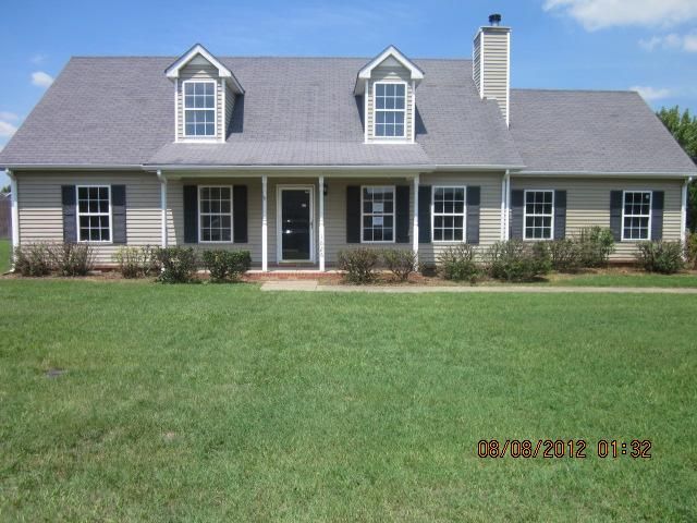 1626 Locerbie Dr, Murfreesboro, TN 37128