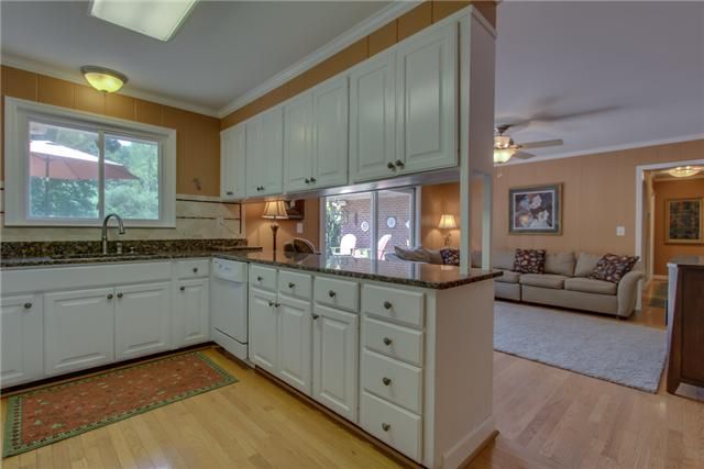 721 Georgetown Dr, Nashville, TN 37205
