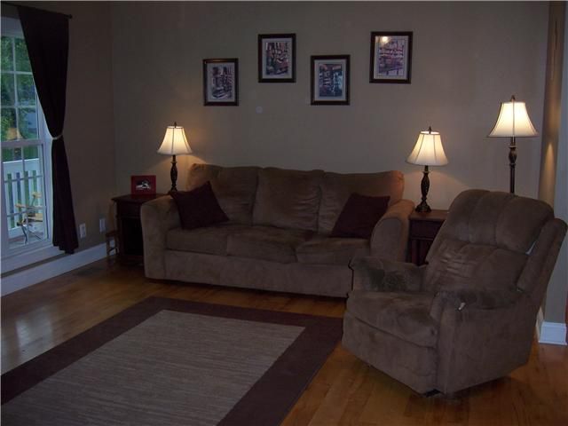 3437 James Stone Rd, Cedar Hill, TN 37032