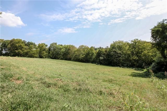 1 Cliff Amos, Spring Hill, TN 37174