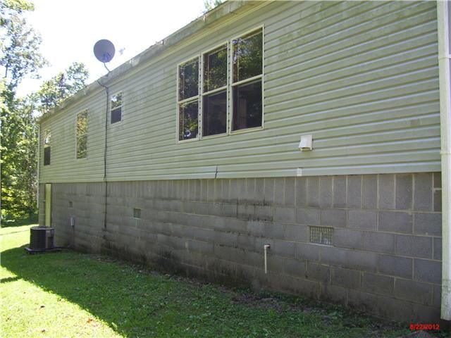 1065 Lynn Dr, Ashland City, TN 37015