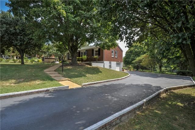 543 Highcrest Dr, Nashville, TN 37211