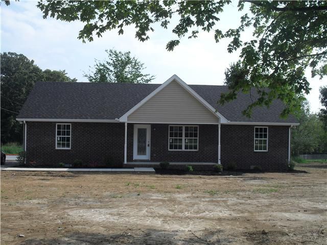 8495 Horseshoe Rd, Cross Plains, TN 37049