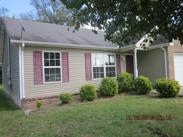 1420 Eastwoods Dr, Murfreesboro, TN 37130