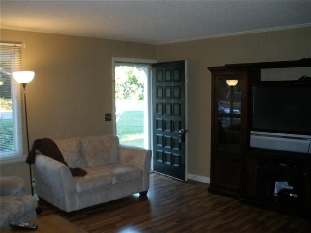 328 Raindrop Ln, Hendersonville, TN 37075