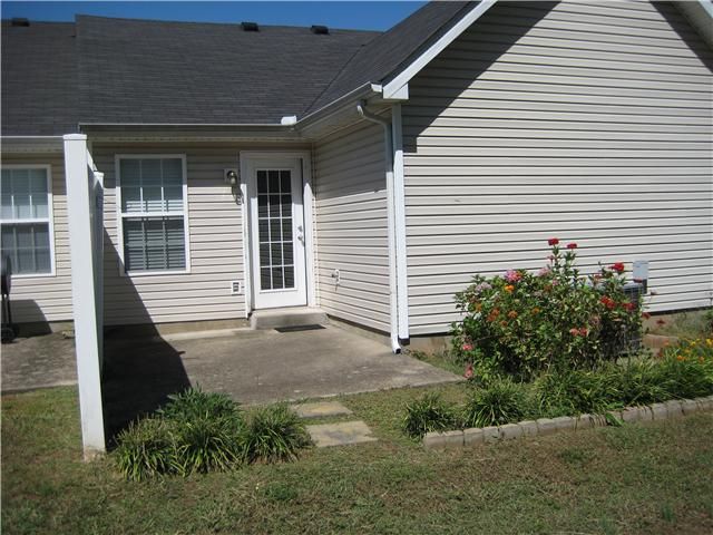 2077 Stoney Meadow Dr, Murfreesboro, TN 37128