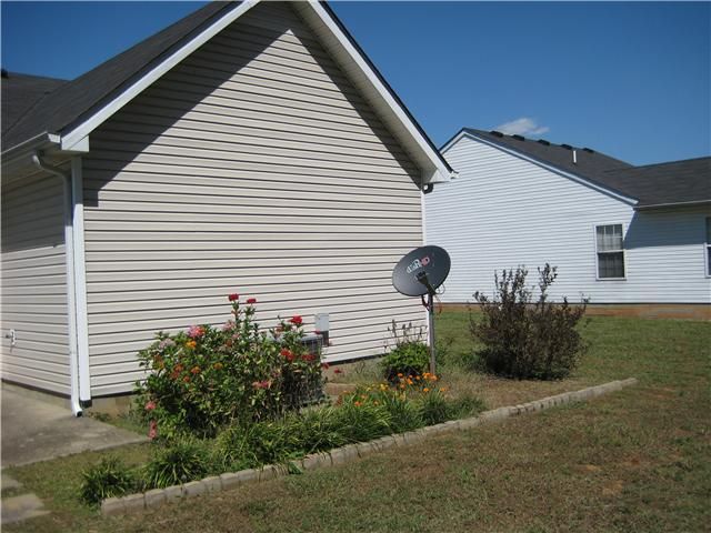 2077 Stoney Meadow Dr, Murfreesboro, TN 37128