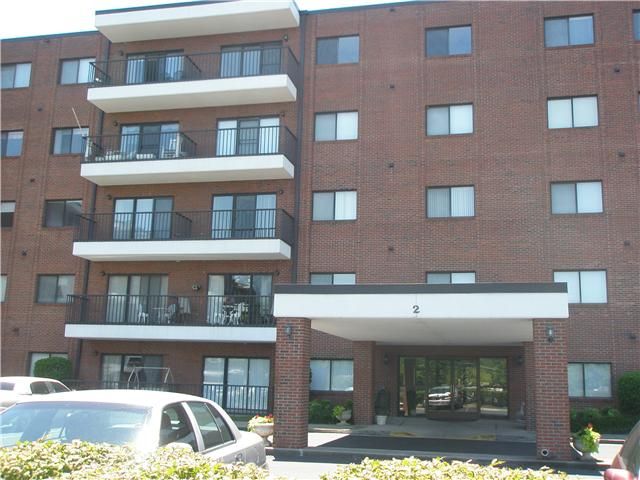 200 Sanders Ferry Rd #2304, Hendersonville, TN 37075