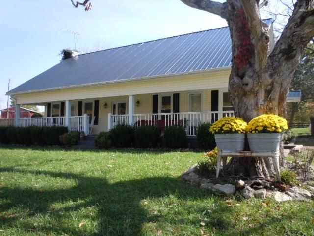 1450 Big Bartons Creek, Dickson, TN 37055
