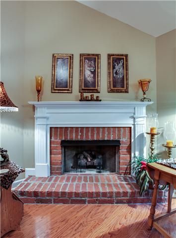 2841 Sutherland Dr, Thompsons Station, TN 37179