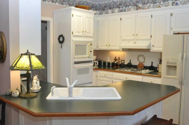 99 Saint Andrews Dr, Hendersonville, TN 37075
