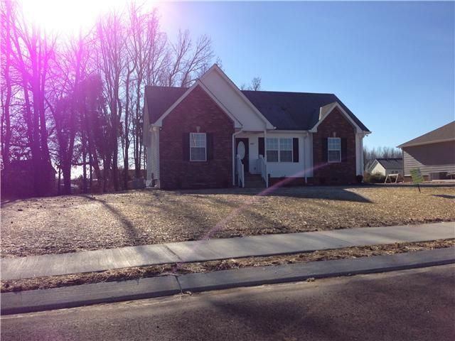 140 Thacker Dr, Portland, TN 37148