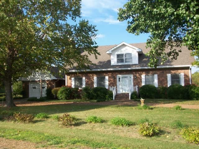 384 Corinth Rd, Portland, TN 37148