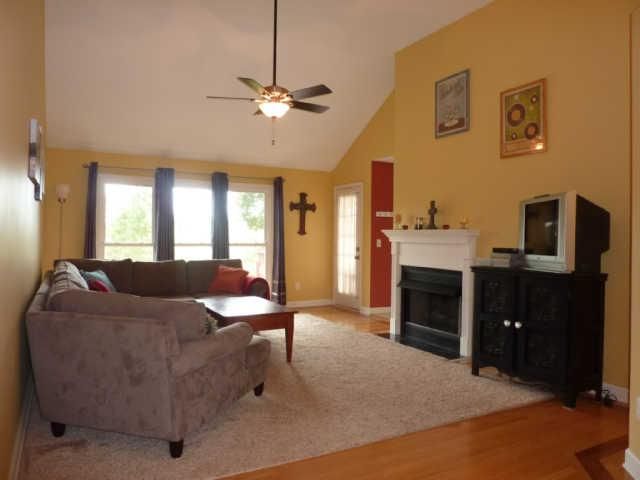 569 Wilson Dr, Mount Juliet, TN 37122