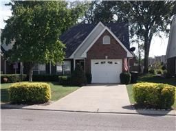 2731 Stonehedge Dr, Murfreesboro, TN 37128
