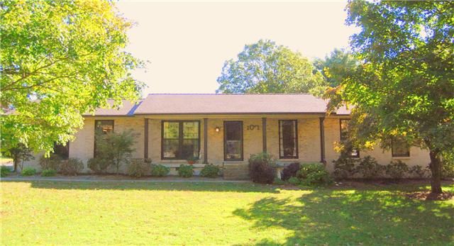 107 Fairmont Dr, Franklin, TN 37064