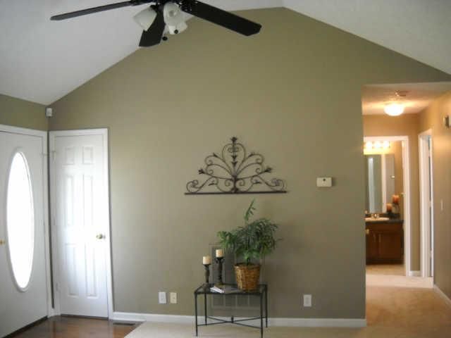 107 Royal Garden Dr, Murfreesboro, TN 37130