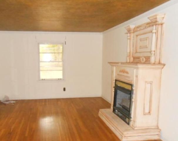 205 Bellwood Cir, Dickson, TN 37055