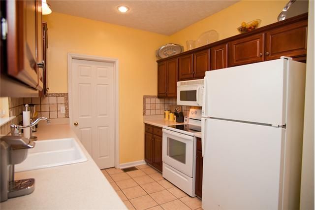 132 Brookview Cir, Goodlettsville, TN 37072