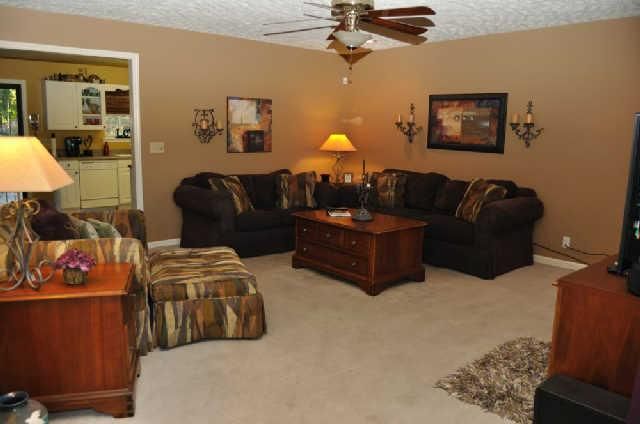 2819 Henderson Ln, Murfreesboro, TN 37130