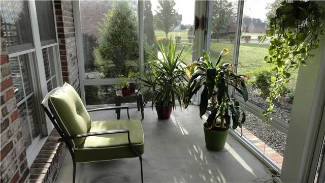 127 Winfrey Ct, Pleasant View, TN 37146
