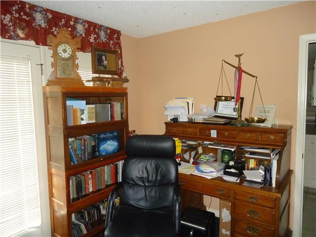 406 Crestview St, Athens, AL 35611