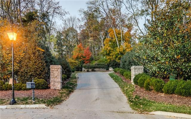 2512 Iron Gate Ct, Franklin, TN 37069