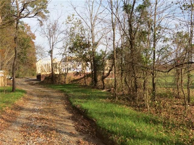 4256 J L Head, Cedar Hill, TN 37032