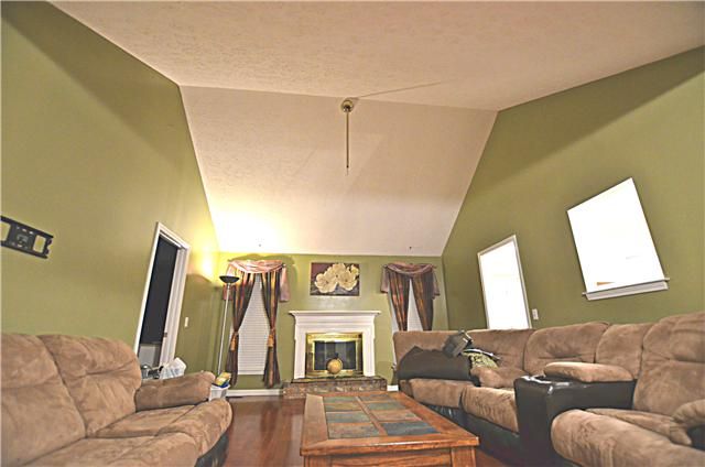 405 Hampstead S, Antioch, TN 37013