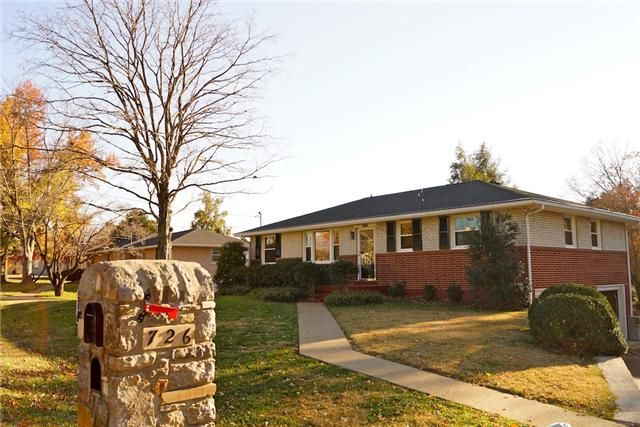 726 Robert Burns Dr, Nashville, TN 37217
