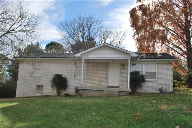 209 Spring St, White House, TN 37188