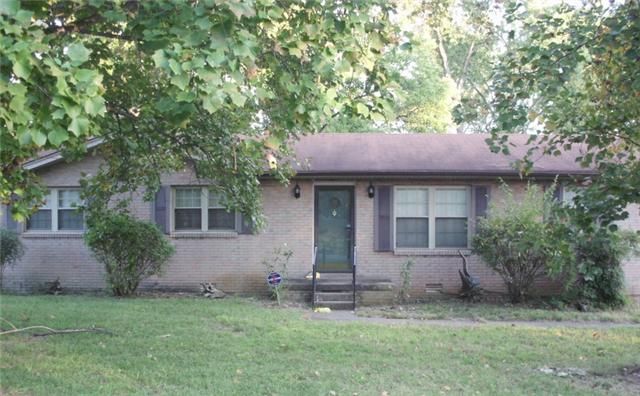 1914 Russell Dr, Murfreesboro, TN 37130