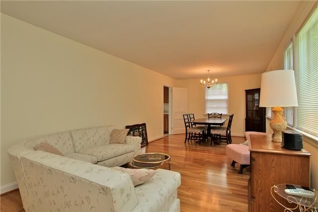 117 E Due West Ave, Madison, TN 37115