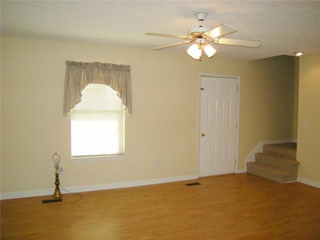 3006 Lancelot Dr, Murfreesboro, TN 37127