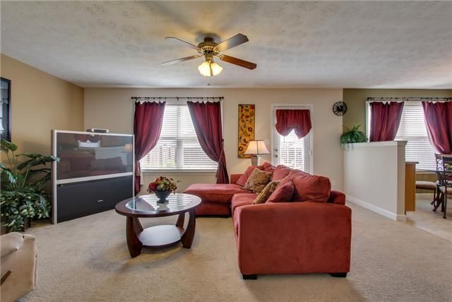 1611 Allston Dr, Murfreesboro, TN 37128