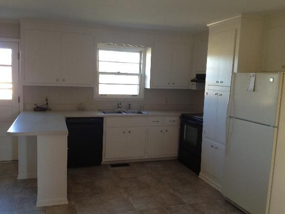 208 Lawrence Ln, Springfield, TN 37172