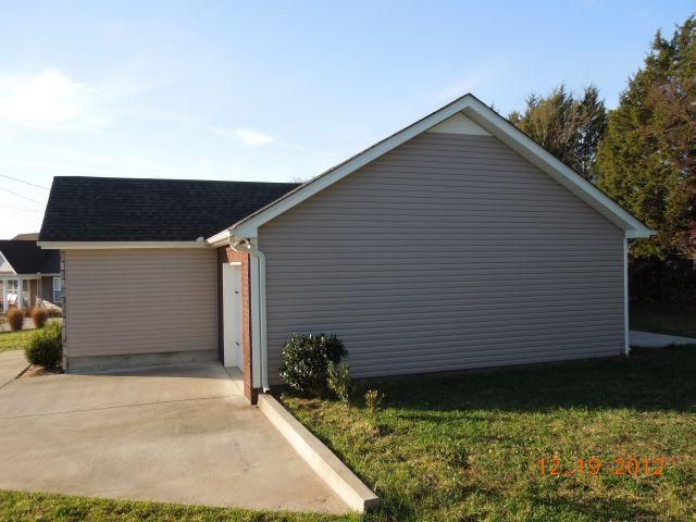 212 Peyton Leann Pt, La Vergne, TN 37086