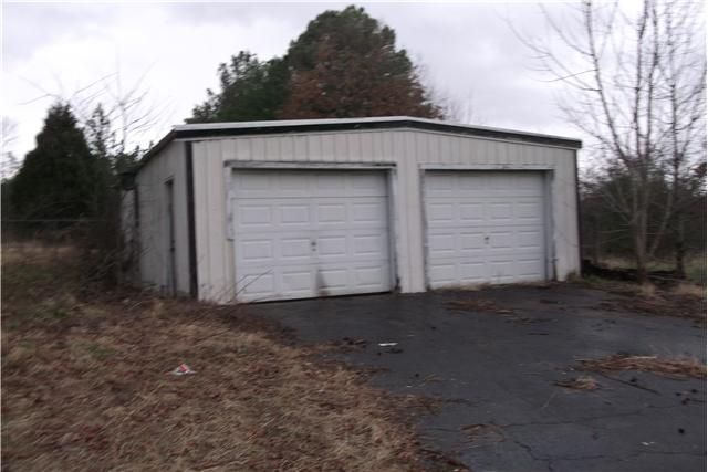 308 Adult Center Rd, Dickson, TN 37055