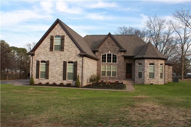 427 Sanders Ferry Rd, Hendersonville, TN 37075