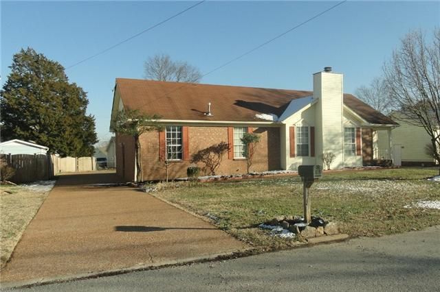 3217 Country Lawn Dr, Antioch, TN 37013