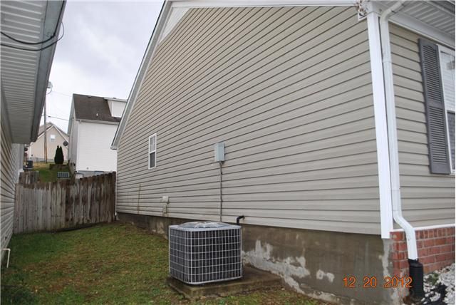 843 Lavergne Ln, La Vergne, TN 37086