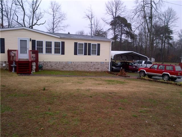 521 Collier Bend Rd, Charlotte, TN 37036