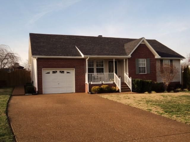 1016 Glennie Lee Dr, Springfield, TN 37172
