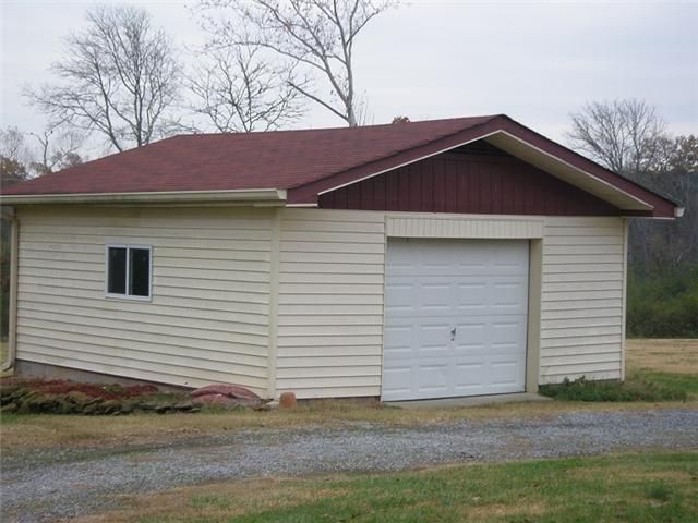1021 Indian Trail Dr, Castalian Springs, TN 37031