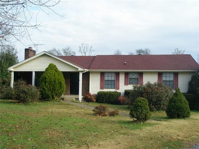 1021 Indian Trail Dr, Castalian Springs, TN 37031