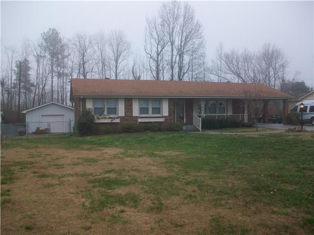 207 West Hills Ter, Dickson, TN 37055