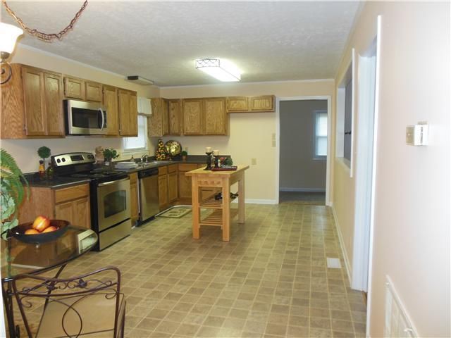 1956 Williamsport Pike, Columbia, TN 38401